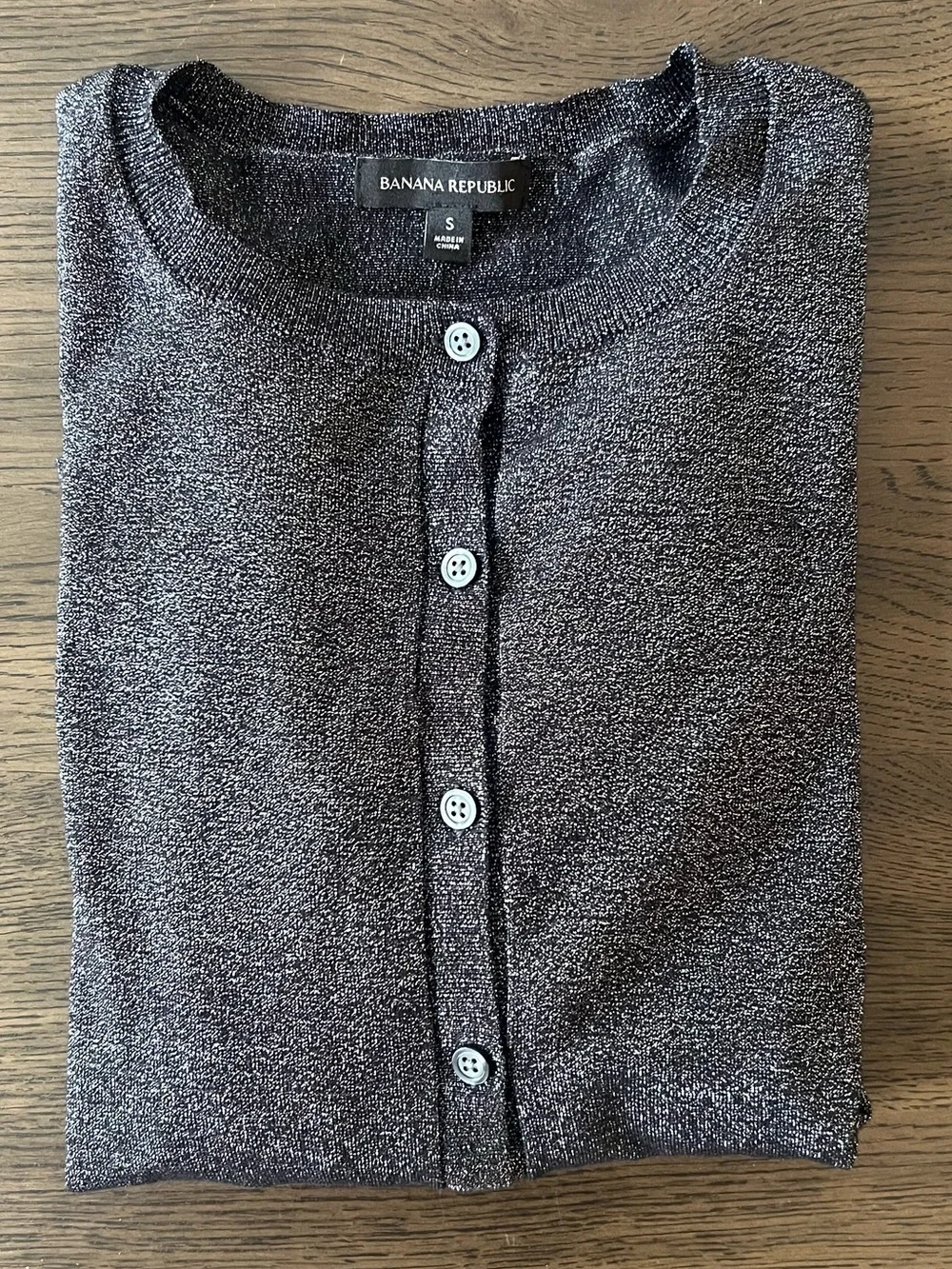 Banana Republic Black Shimmer Cardigan Crew Neck Button Front EUC - Picture 9 of 9